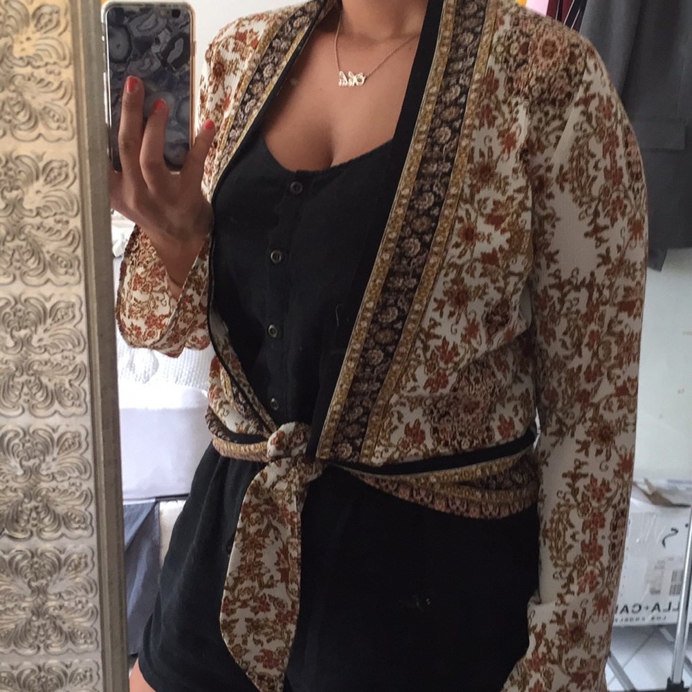 Tie front Long sleeve